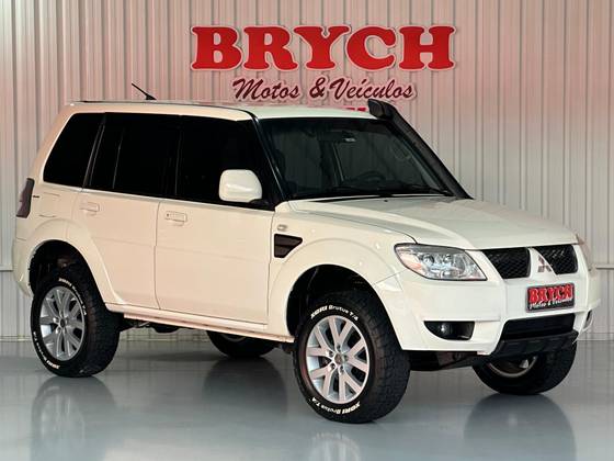 MITSUBISHI PAJERO TR4 2.0 4X4 16V 140CV FLEX 4P AUTOMÁTICO MITSUBISHI PAJERO TR4 2.0 4X4 16V 140CV FLEX 4P AUTOMÁTICO